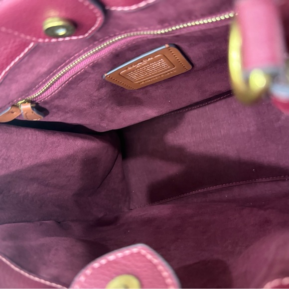 Coach Field Tote 22 Bag - Picture 13 of 16